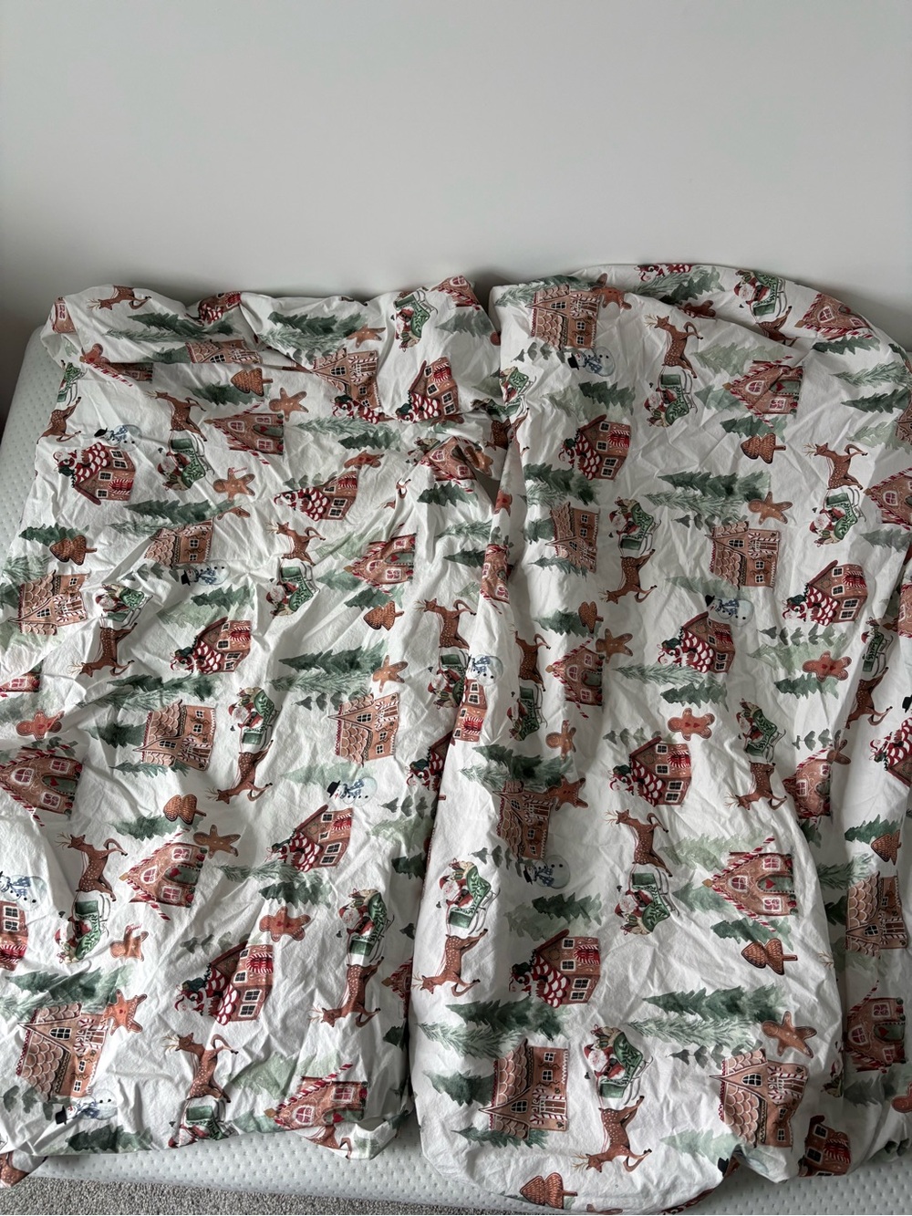 Pottery Barn Kids Fitted Crib Sheet, Gingerbread, Christmas, Organic Cotton